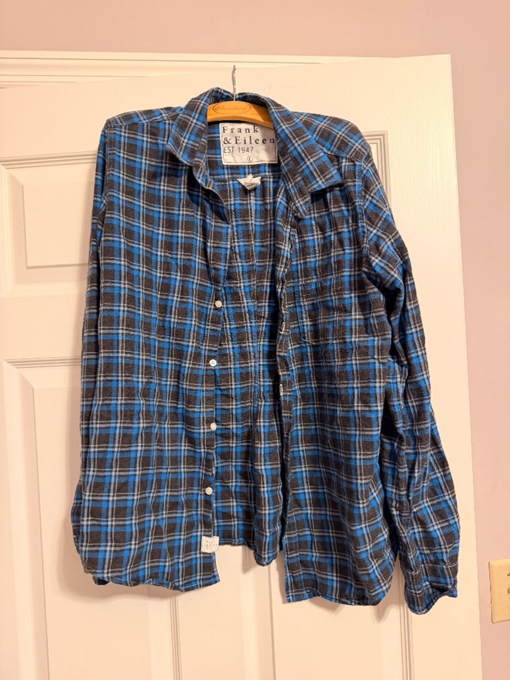 Frank & Eileen Barry Top, size Large